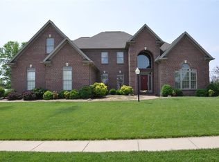 6501 Venice Dr, Newburgh, IN 47630