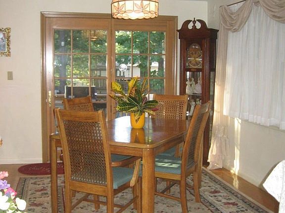 Open Dining Area