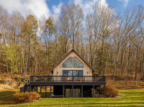 407 White Schoolhouse Rd