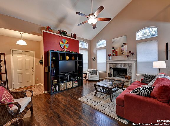 2nd image of 9038 Sarasota Woods
