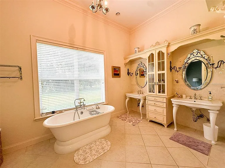 6425 NW 202nd Pl — Photo 39