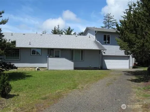 616 Aster Court SE, Ocean Shores, WA 98569