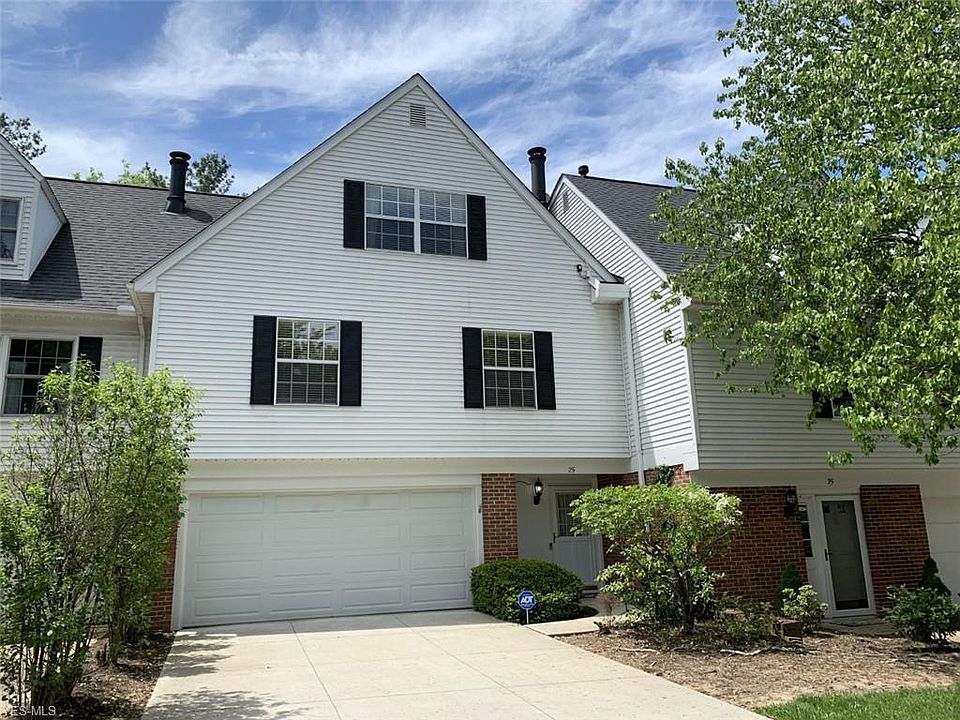 1st image of 25 Commons Ct #9