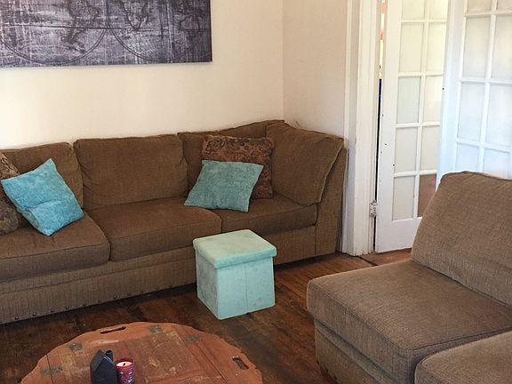 2nd image of 428 Woodland Ave #1