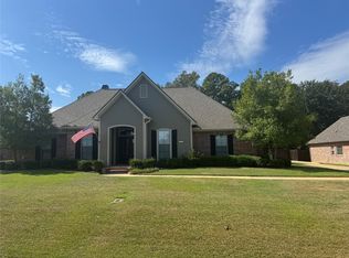 1796 Turning Leaf Trl, Haughton, LA 71037