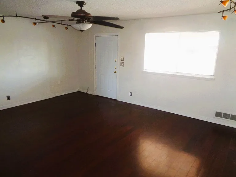 5120 Antonio Ave — Photo 4