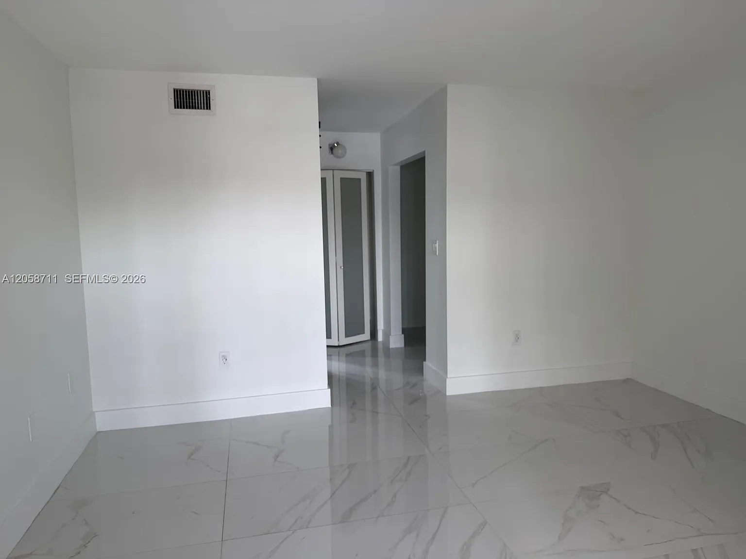 3 bed, 1215 sqft, $3,000 — Photo 2