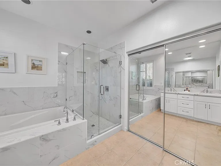 17 Riveroaks — Photo 18