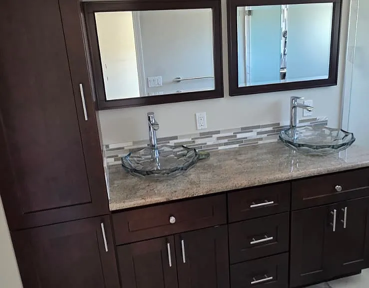 7648 Newcastle Dr — Photo 2
