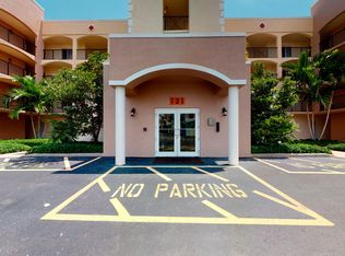 121 Lancha Cir UNIT 205, Indian Harbour Beach, FL 32937