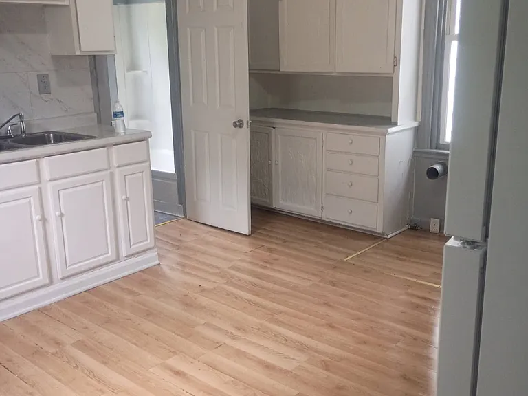 1315 S Arago St — Photo 5