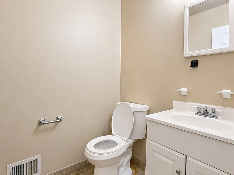 20 - Master half bathroom_06102026
