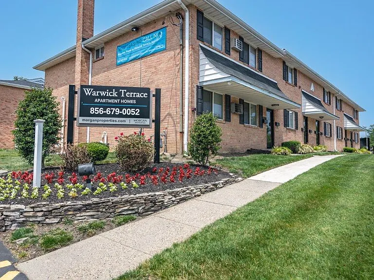 Warwick Terrace Apartment Homes — Photo 14