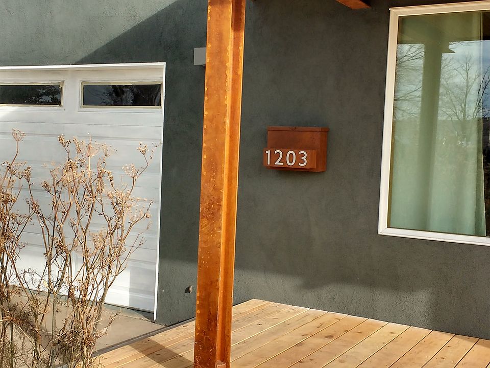 2nd image of 1203 Morelia St