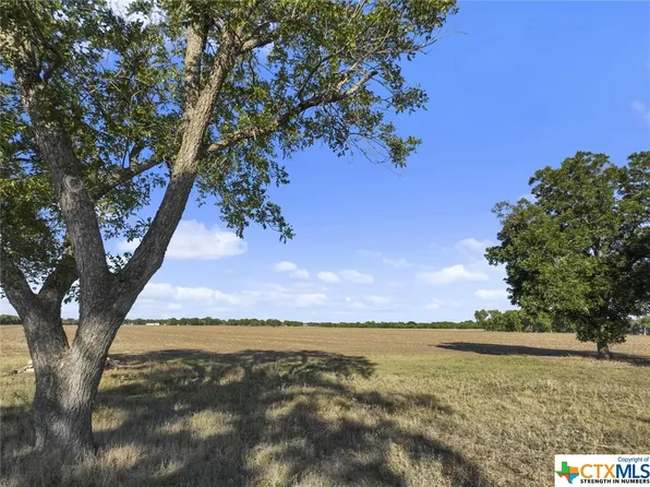 7201 Fm 725, McQueeney, TX 78123