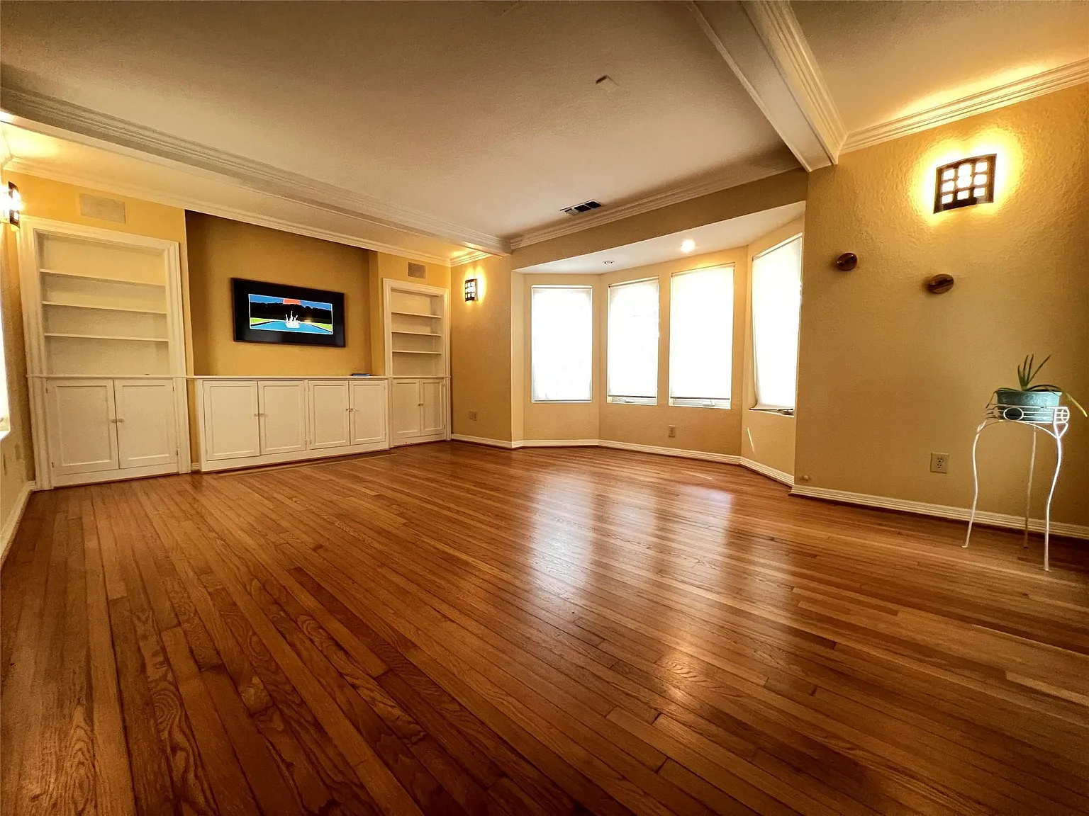 3 bed, 3.5 bath, 2824 sqft, $2,950 — Photo 4