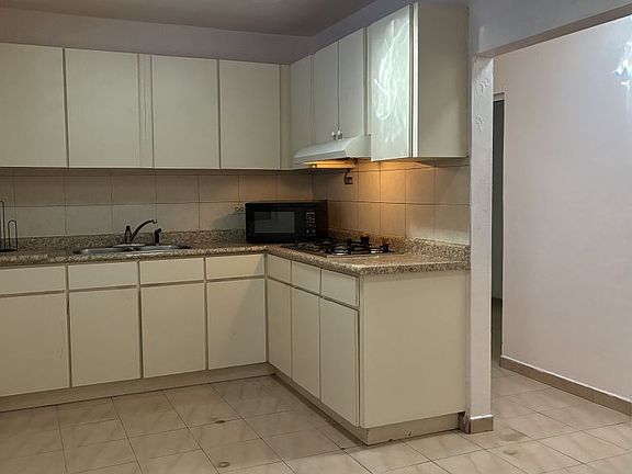 2nd image of Calle Robles 268 #Bo
