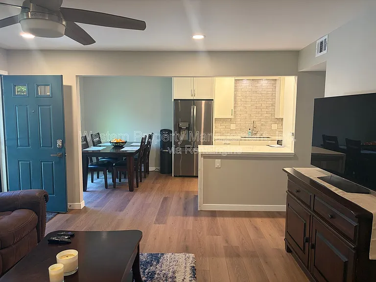 1132 Callas Ln #2 — Photo 3