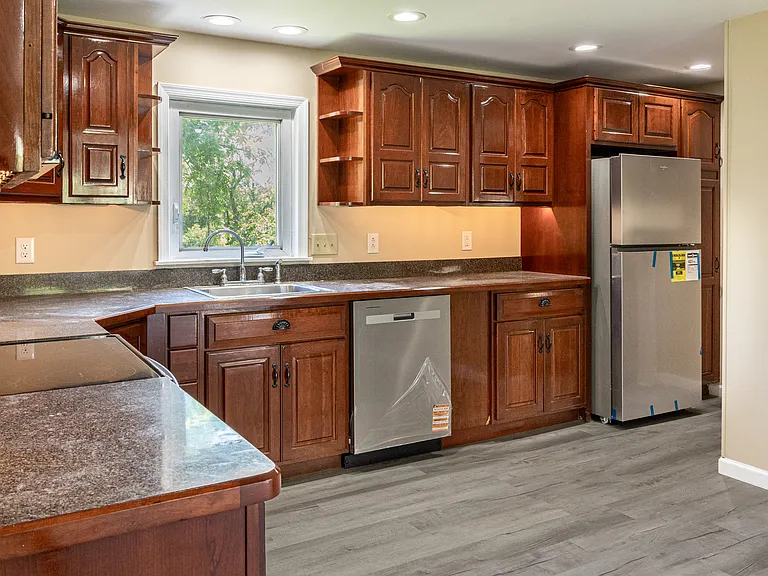 3392 Upper Valley Rd — Photo 5