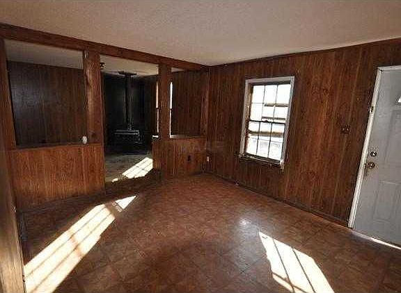 4th image of 3098 Linda Dr