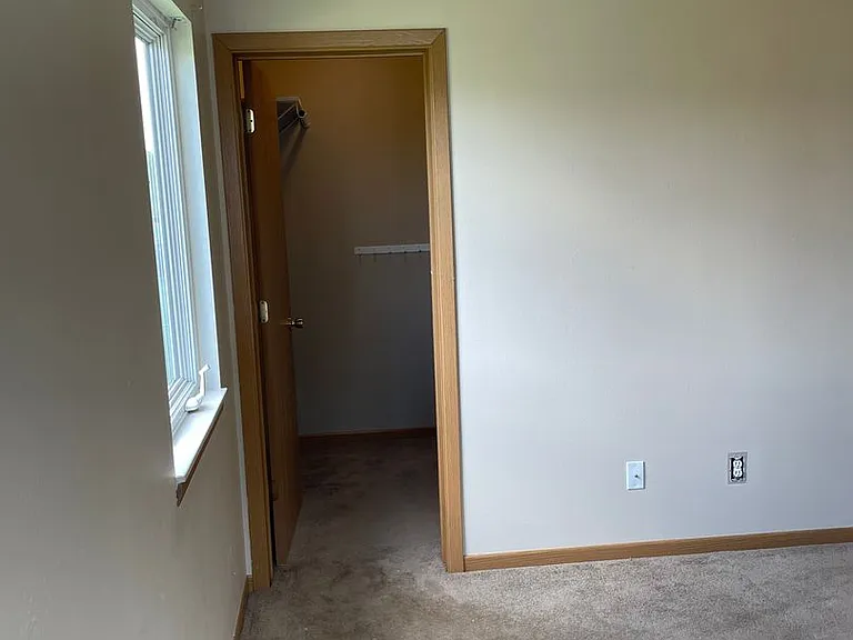 1420 E Redwood Blvd — Photo 10