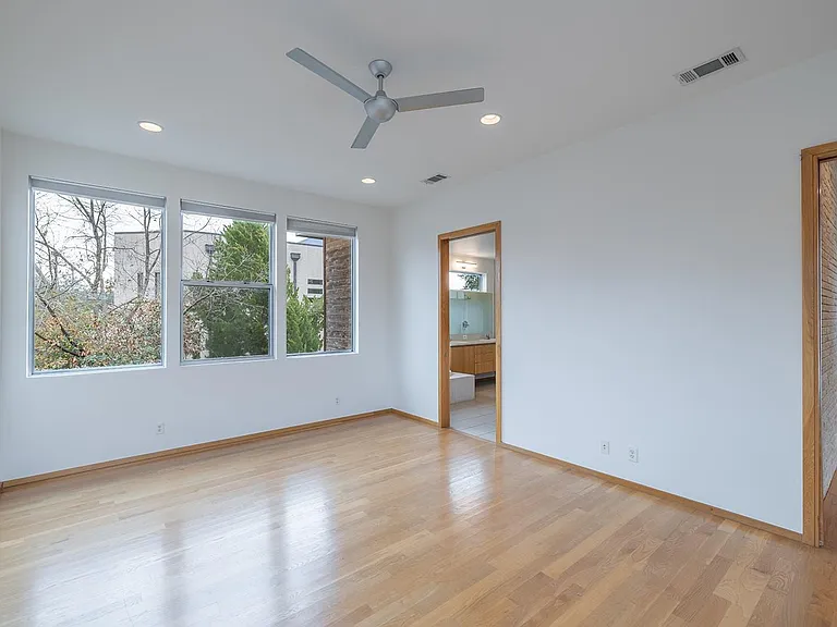 4011 Lewis Ln #B — Photo 13