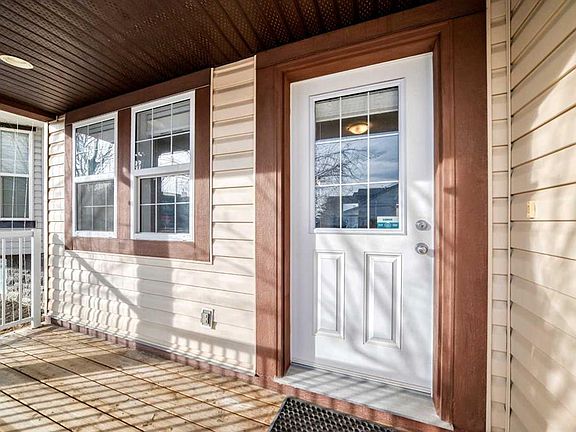 2nd image of 136 S Everglen Rd SW