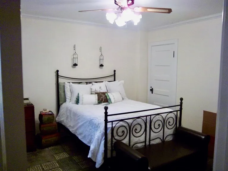 1123 Ridge Ave #1 — Photo 9