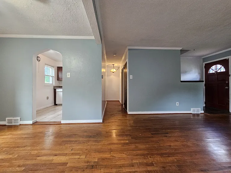 1536 Prospect Rd — Photo 5