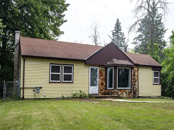 W220N9506 Town Line ROAD, Menomonee Falls, WI 53051