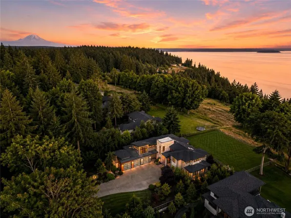 946 7th Court, Fox Island, WA 98333