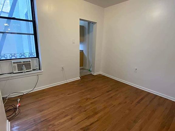 4th image of 1578 3rd Ave APT 5
