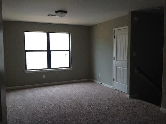 Upstairs bonus or 4th bedroom