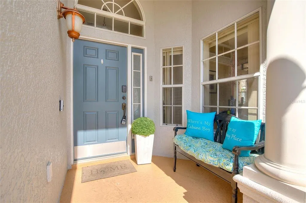 4 bed, 2.5 bath, 1903 sqft, $3,200 — Photo 3