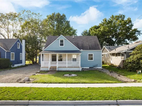 146 Fenton Ave, Mogadore, OH 44260