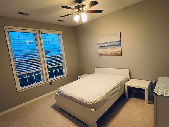5th image of 24701 Byrne Meadow Sq