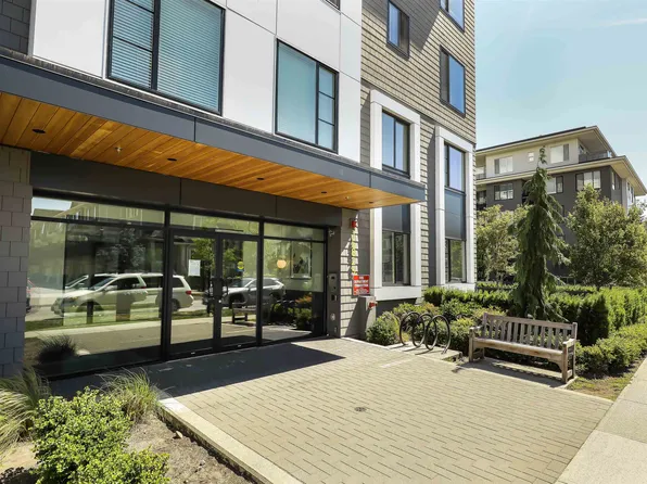15825 85th Ave #215, Surrey, BC V4N 6W9