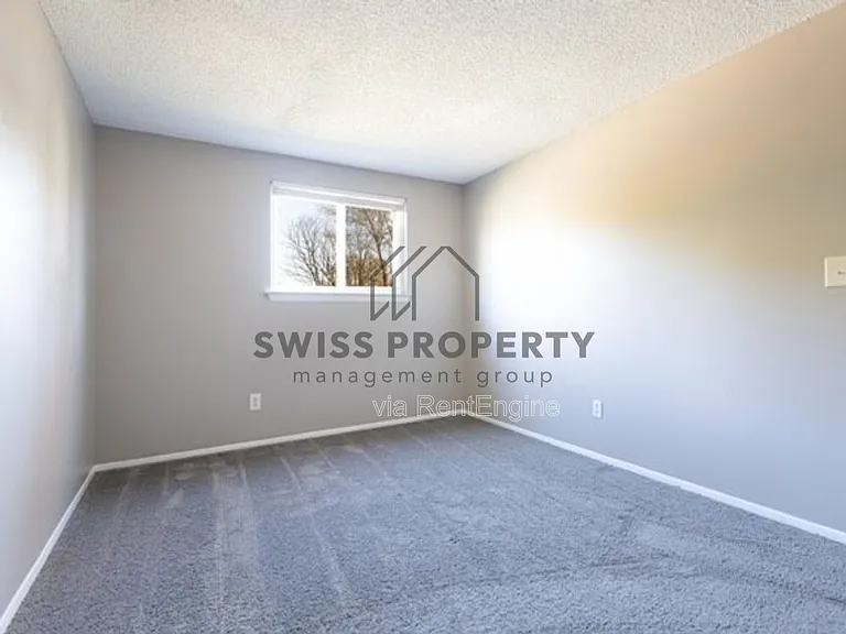 2859 Falcon Bridge Dr — Photo 10