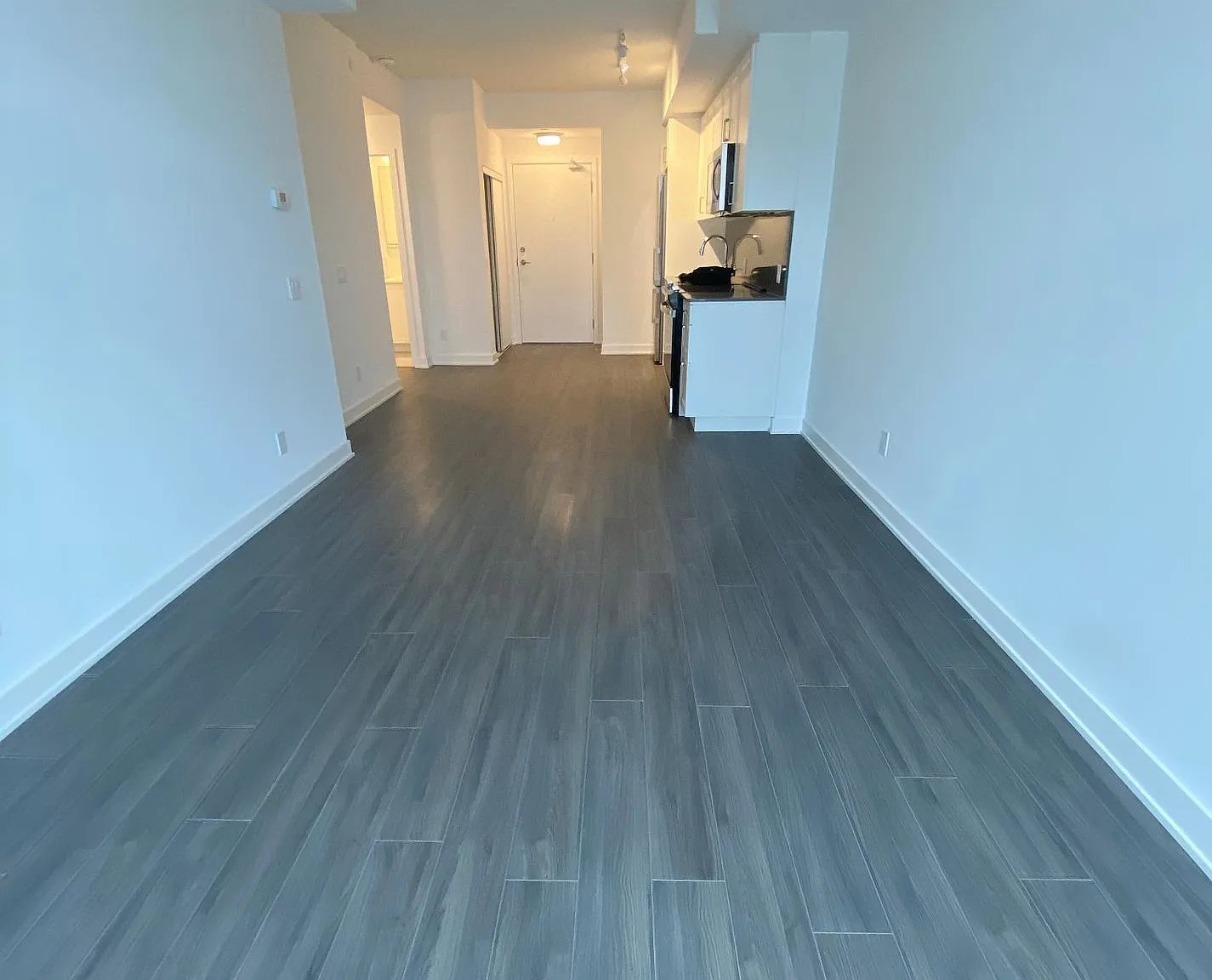 1 bed, $1,925 — Photo 4