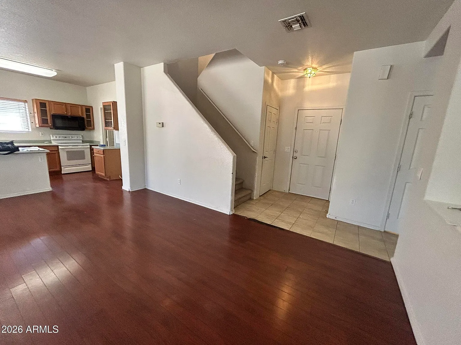 4 bed, 2.5 bath, 2650 sqft, $2,850 — Photo 4