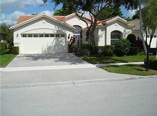 3rd image of 9766 Harbour Lake Cir