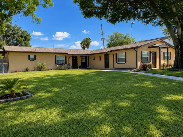 2342 Palmwood Dr, Dunedin, FL 34698