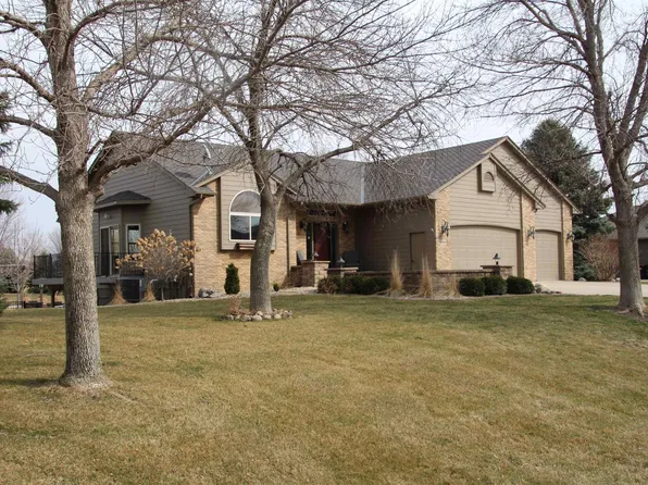 26616 Tucker Dr, Brandon, SD 57005