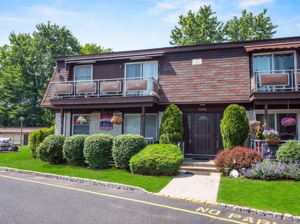 5 Church Lane #A, Valley Cottage, NY 10989