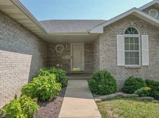 3725 Oxford Rd, Jefferson City, MO 65109