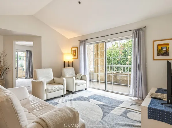 2700 Lawrence Crossley Rd #9, Palm Springs, CA 92264