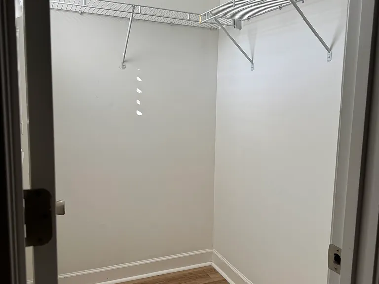 1100 Paddock Park Cir — Photo 24