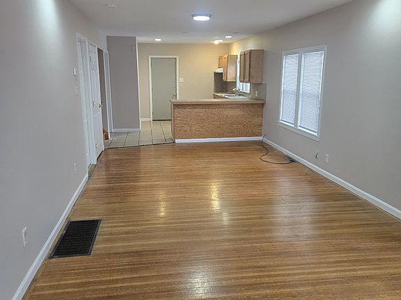 2nd image of 224 Cecil Ave