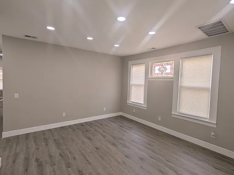 157-159 Sunset Ave #2 — Photo 7