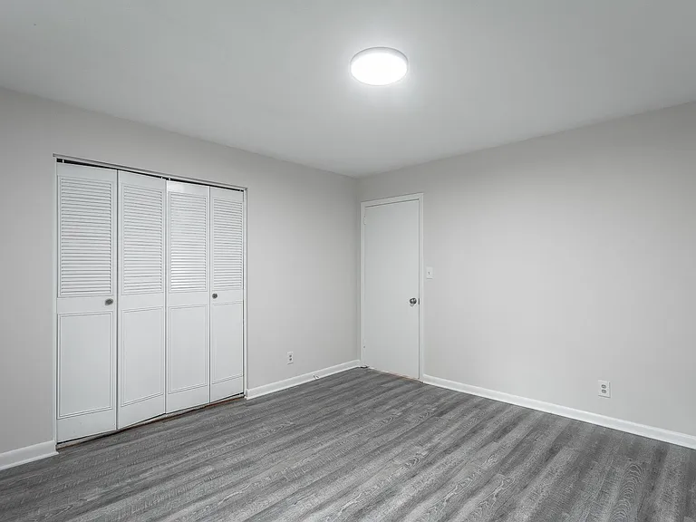 2404 Briggs Avenue — Photo 13